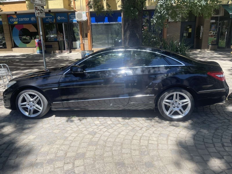 Mercedes-Benz E 220 AMG, снимка 9 - Автомобили и джипове - 46214384