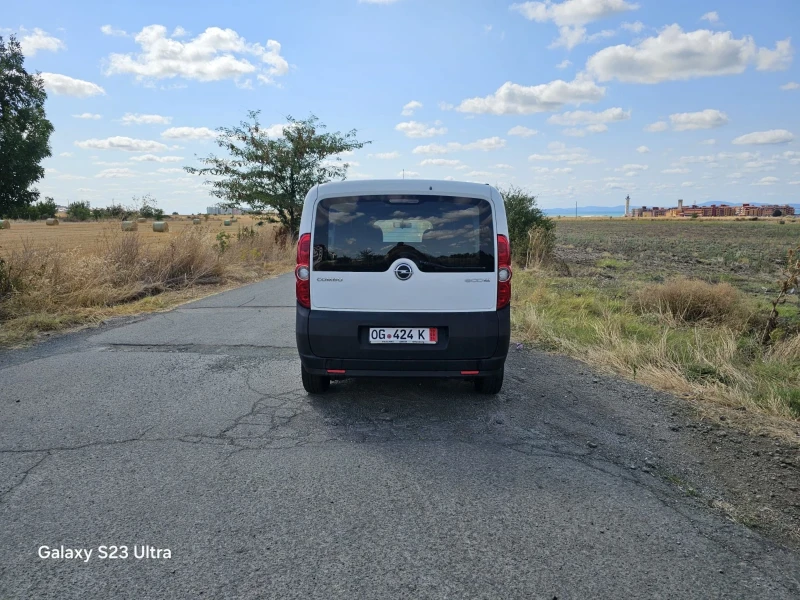 Opel Combo D-VAN, снимка 3 - Автомобили и джипове - 47392841