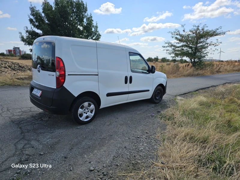 Opel Combo D-VAN, снимка 4 - Автомобили и джипове - 47392841