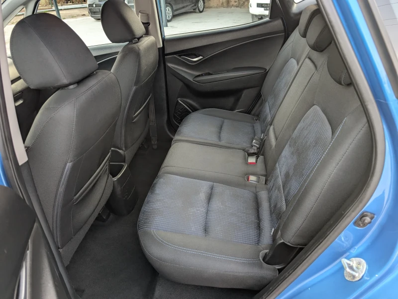 Hyundai Ix20 1.4 CRDI 16V, снимка 13 - Автомобили и джипове - 49599355