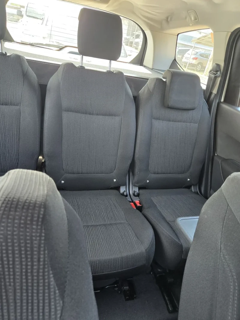 Peugeot 5008 1.6i, снимка 12 - Автомобили и джипове - 51631158