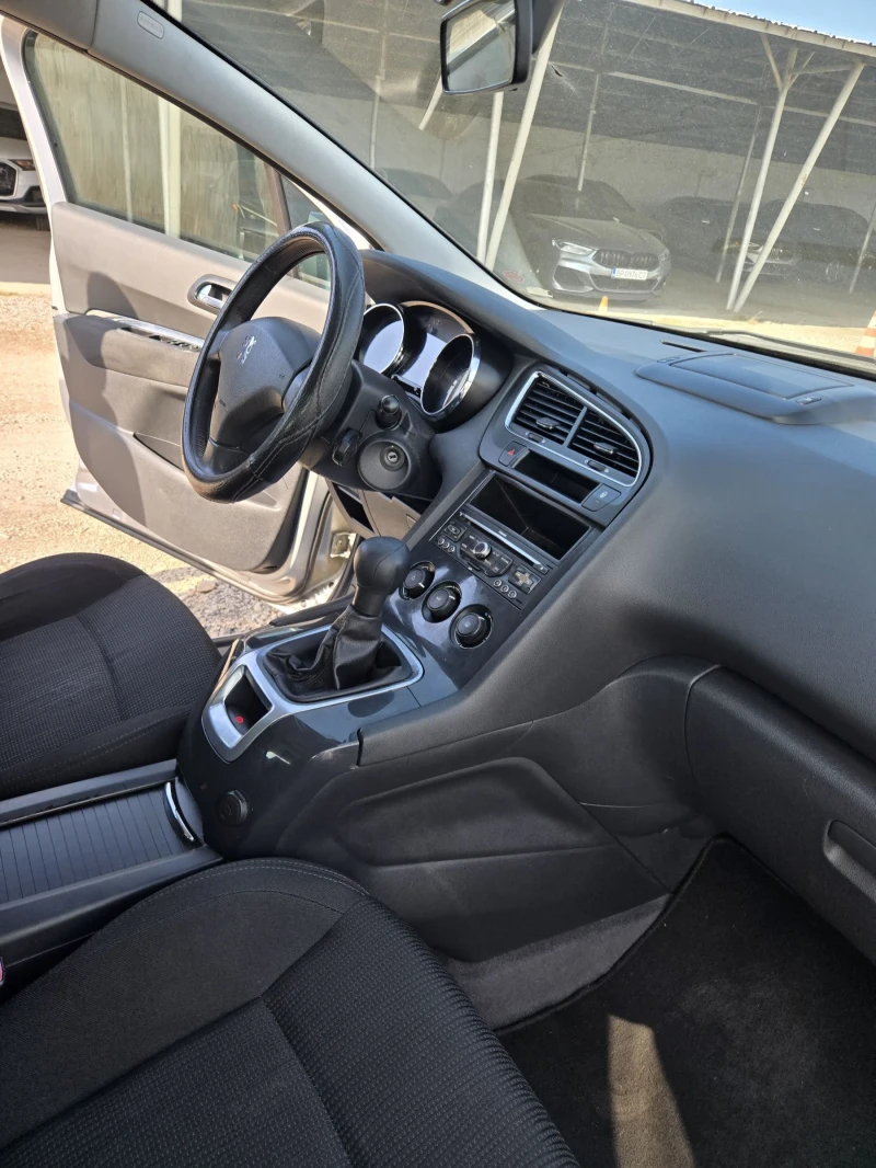 Peugeot 5008 1.6i, снимка 8 - Автомобили и джипове - 51631158