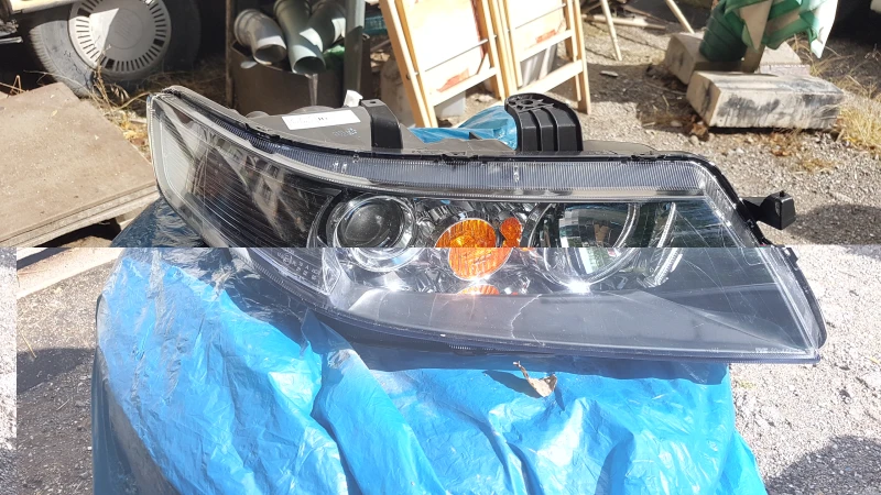 Honda Accord 2.4I десен фар, снимка 3 - Автомобили и джипове - 52007803