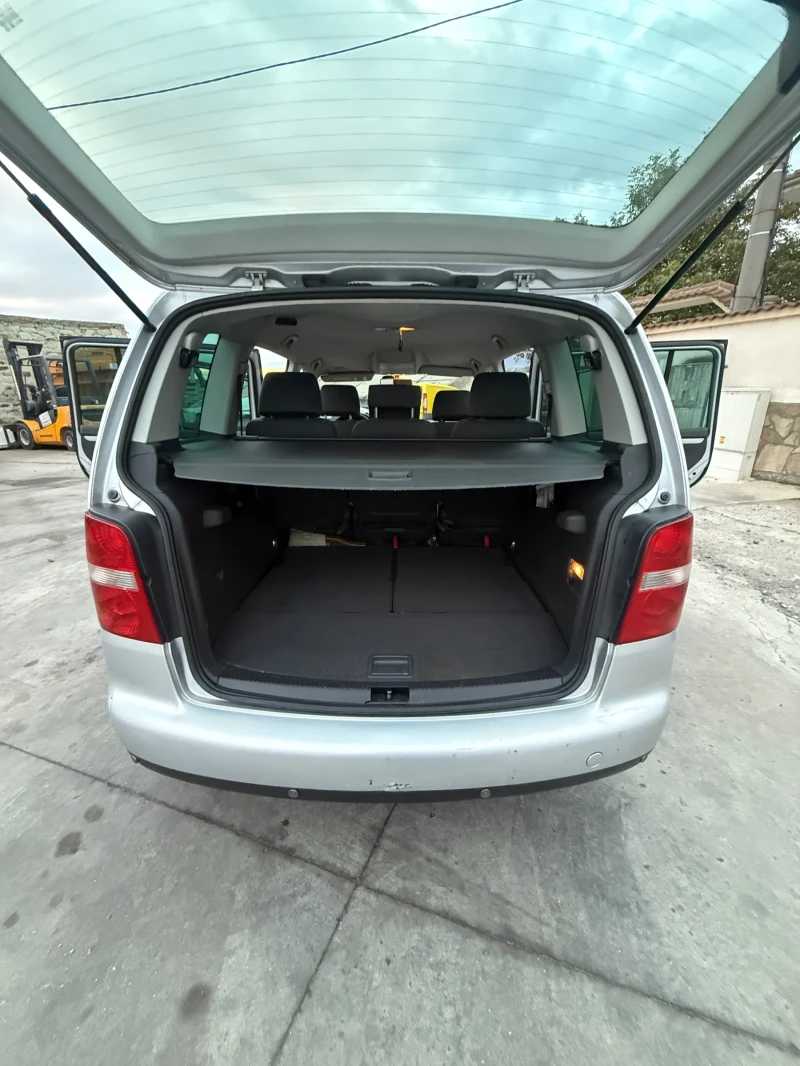 VW Touran 2.0 TDI 136hp, снимка 10 - Автомобили и джипове - 52580657
