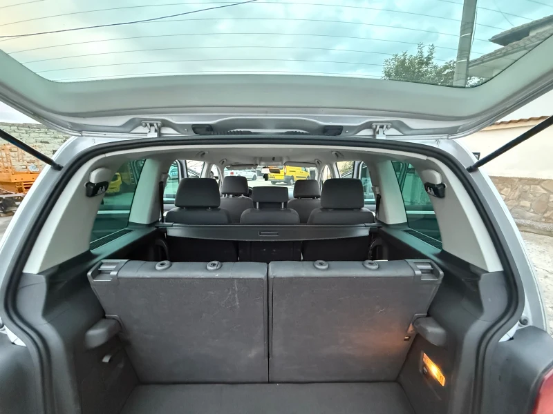 VW Touran 2.0 TDI 136hp, снимка 11 - Автомобили и джипове - 52580657