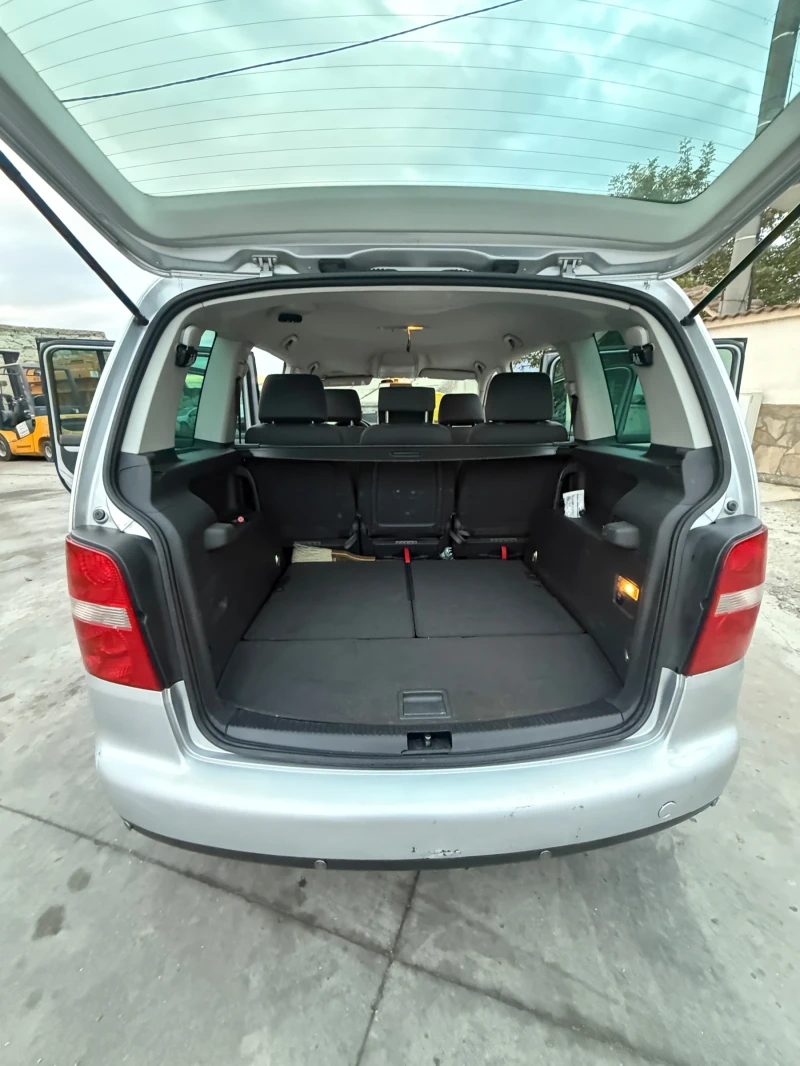 VW Touran 2.0 TDI 136hp, снимка 9 - Автомобили и джипове - 52580657