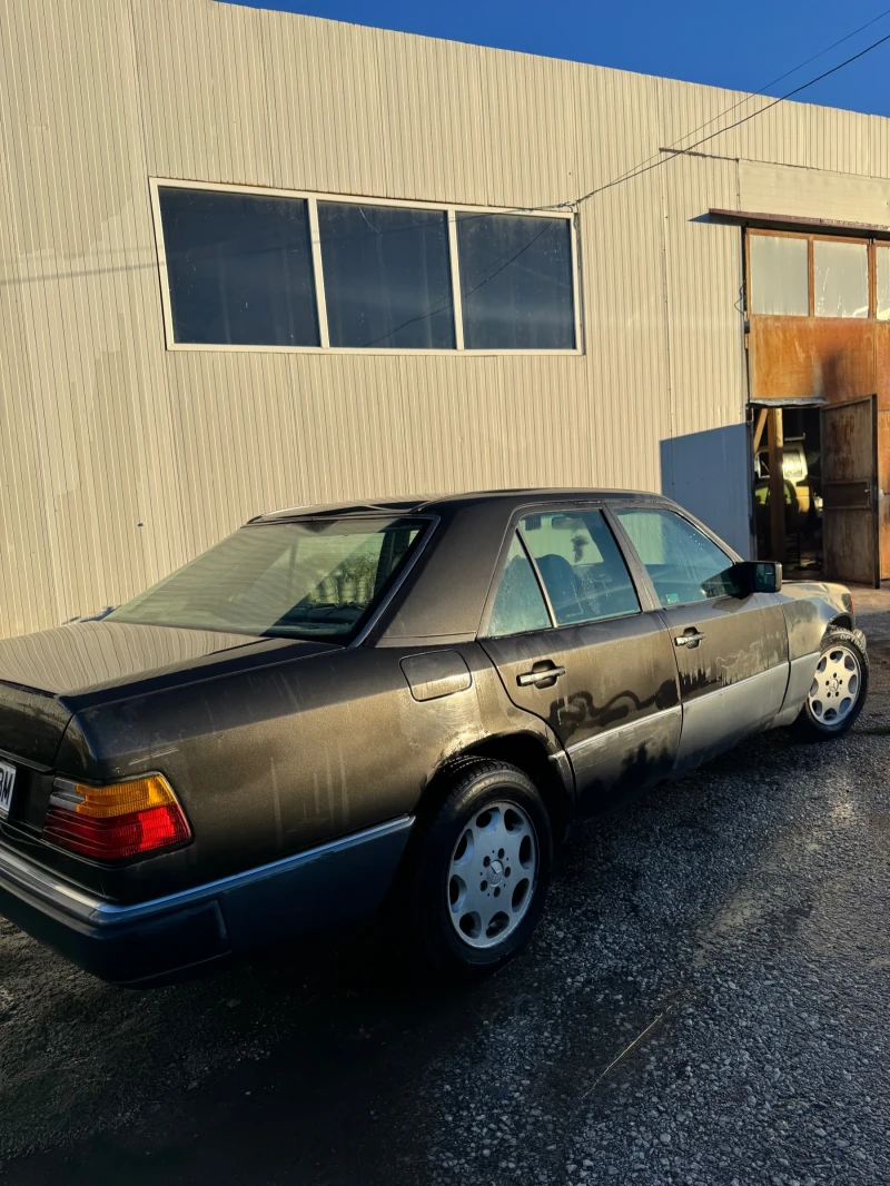 Mercedes-Benz 124, снимка 4 - Автомобили и джипове - 53202787