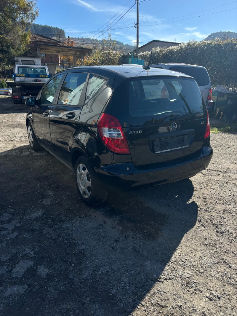 Mercedes-Benz A 180, снимка 4 - Автомобили и джипове - 52259252