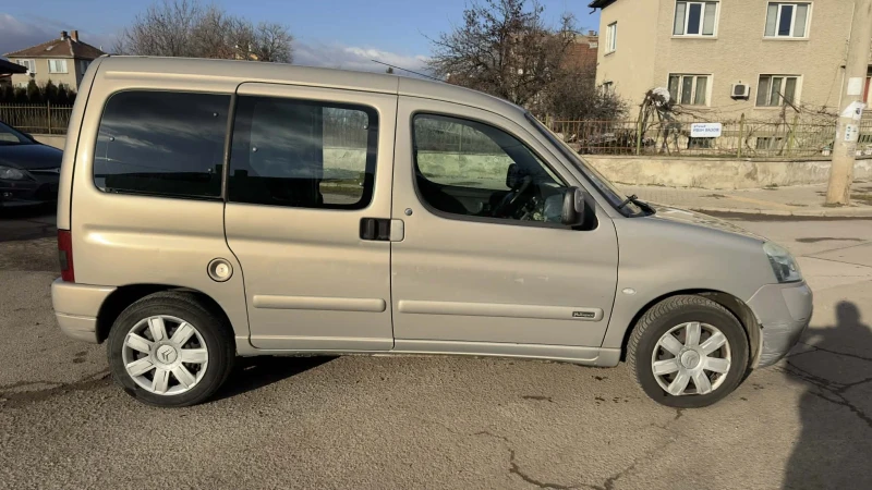 Citroen Berlingo 2.0HDI ФРАНЦИЯ КЛИМАТИК , снимка 5 - Автомобили и джипове - 52920154
