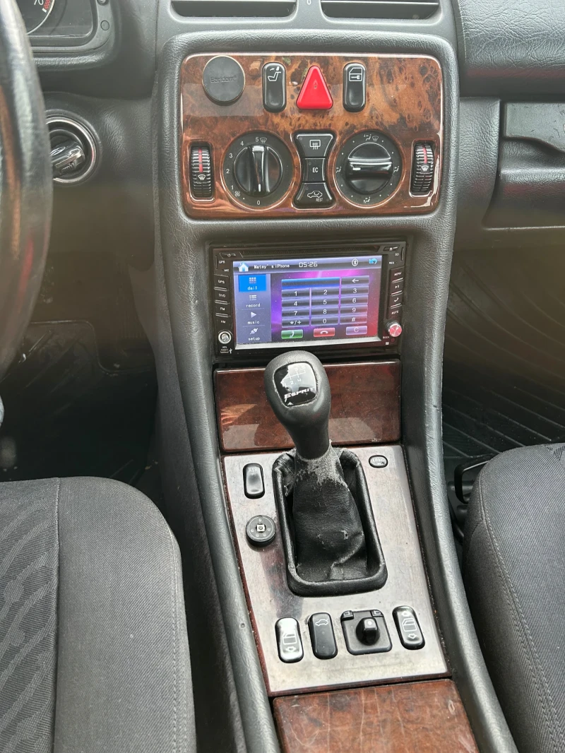 Mercedes-Benz CLK 200 kompressor, снимка 5 - Автомобили и джипове - 53261946