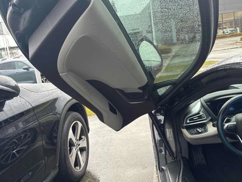 BMW i8 * 8 Series * KEYLESS*  HARMAN KARDON* , снимка 14 - Автомобили и джипове - 53582144