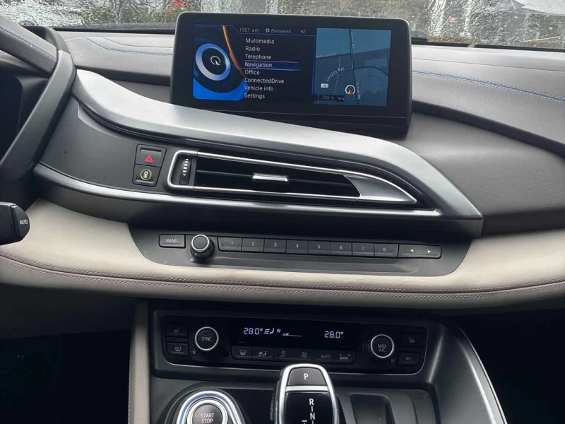 BMW i8 * 8 Series * KEYLESS*  HARMAN KARDON* , снимка 7 - Автомобили и джипове - 53582144