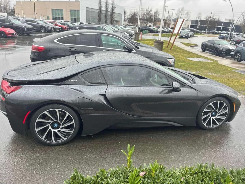 BMW i8 * 8 Series * KEYLESS*  HARMAN KARDON* , снимка 5 - Автомобили и джипове - 53582144