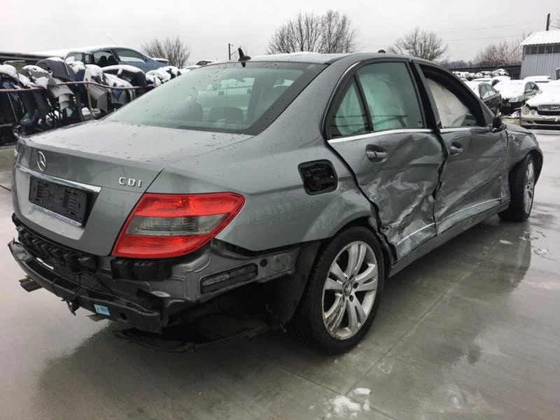 Mercedes-Benz C 200 C-200CDI, снимка 6 - Автомобили и джипове - 27321527