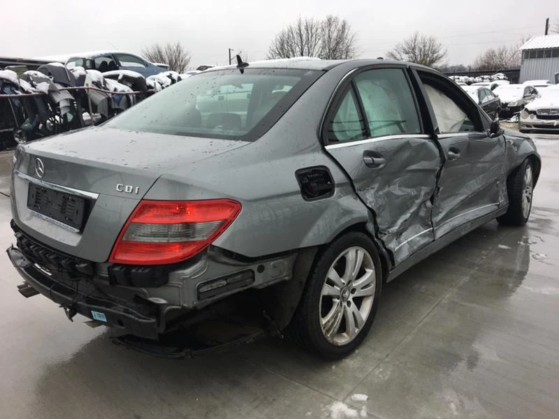 Mercedes-Benz C 200 C-200CDI, снимка 7 - Автомобили и джипове - 27321527