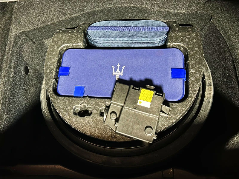 Maserati Ghibli, снимка 14 - Автомобили и джипове - 53886070