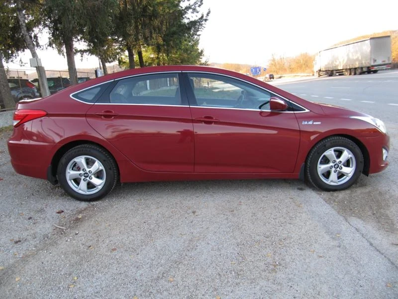 Hyundai I40, снимка 4 - Автомобили и джипове - 56318114