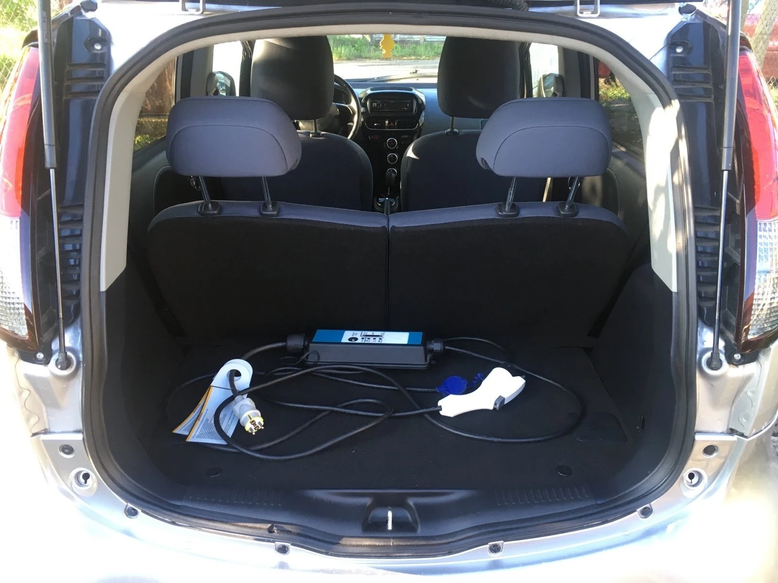 Peugeot iOn | Mobile.bg   11