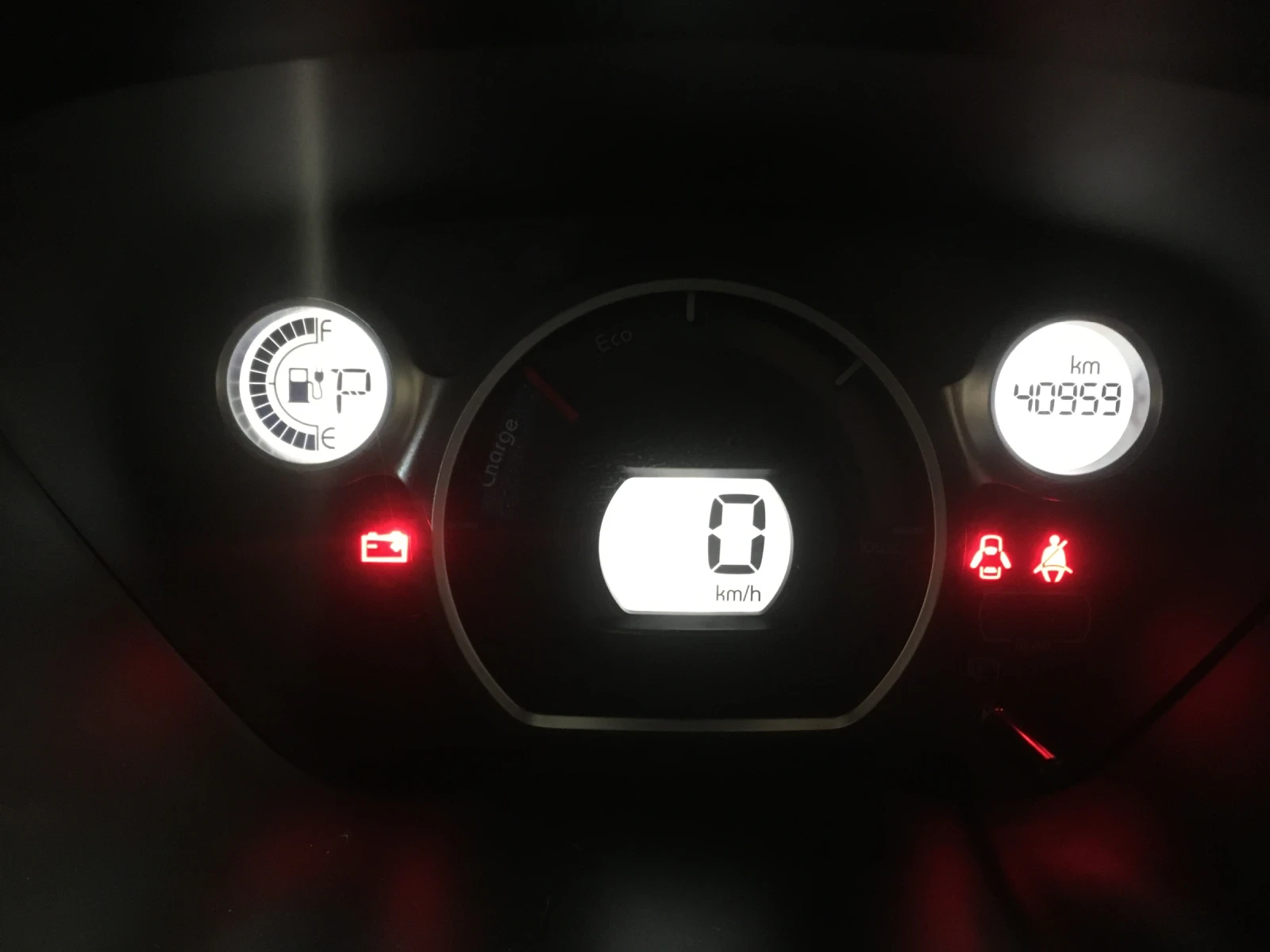 Peugeot iOn | Mobile.bg   15