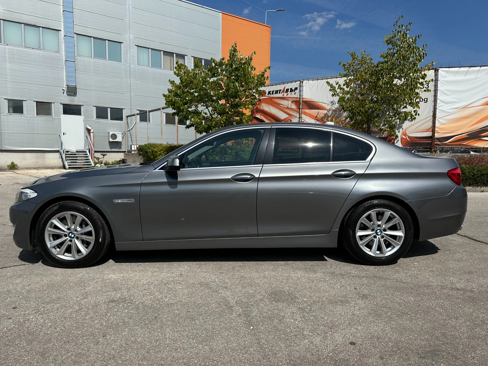 BMW 525 D 218к.с. Автоматик - изображение 2