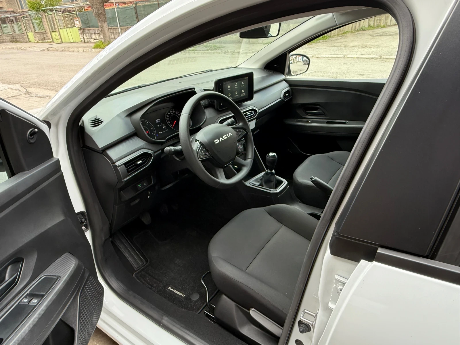 Dacia Sandero 101кс ГАЗ - изображение 9