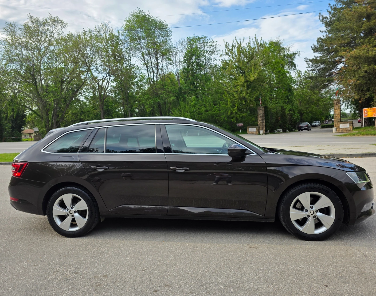 Skoda Superb 2.0tdi* 4x4* ДИСТРОНИК* КОЖА/АЛКАНТАРА*  - изображение 8