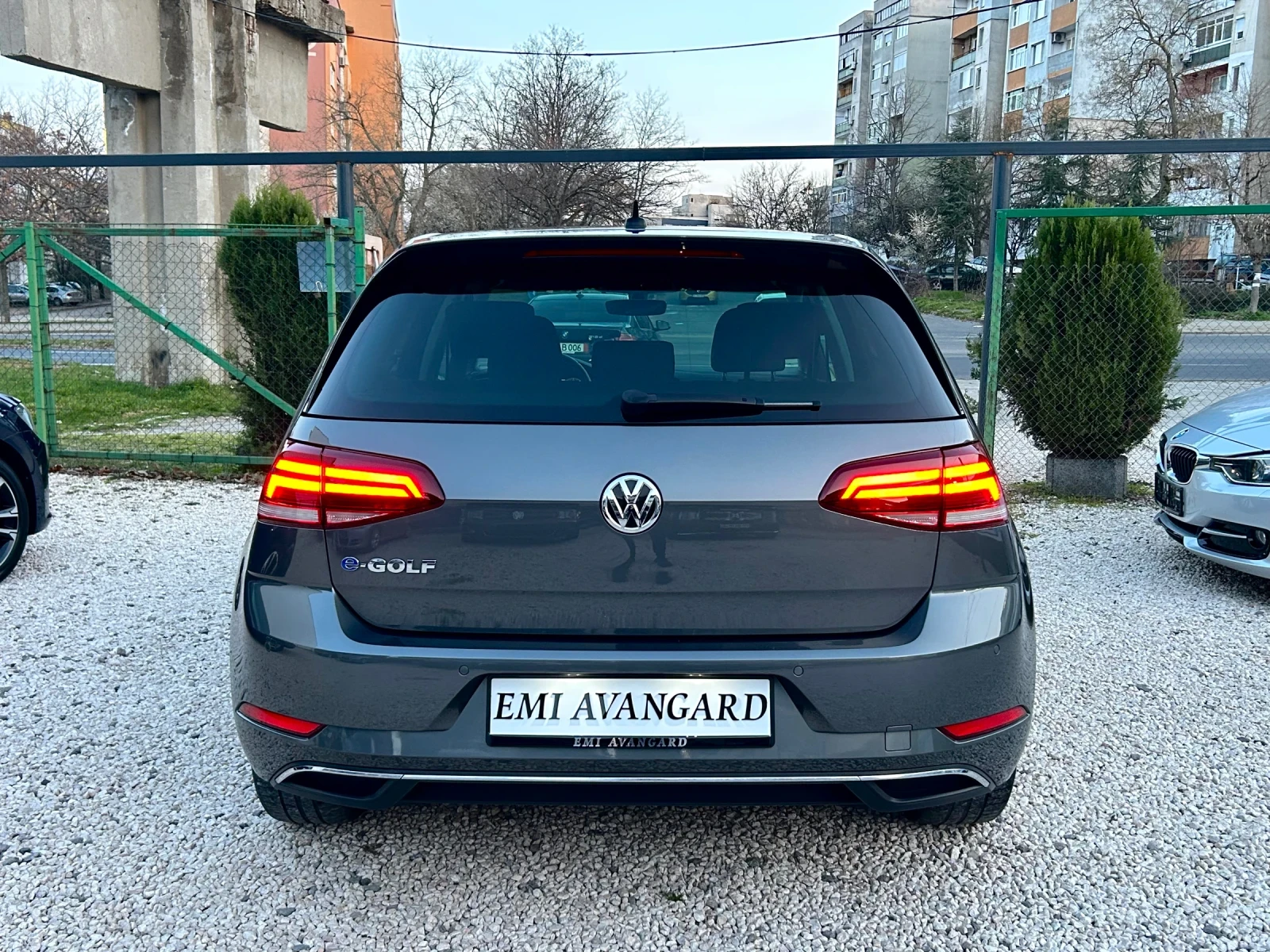 VW Golf E GOLF, снимка 5 - Автомобили и джипове - 51438526