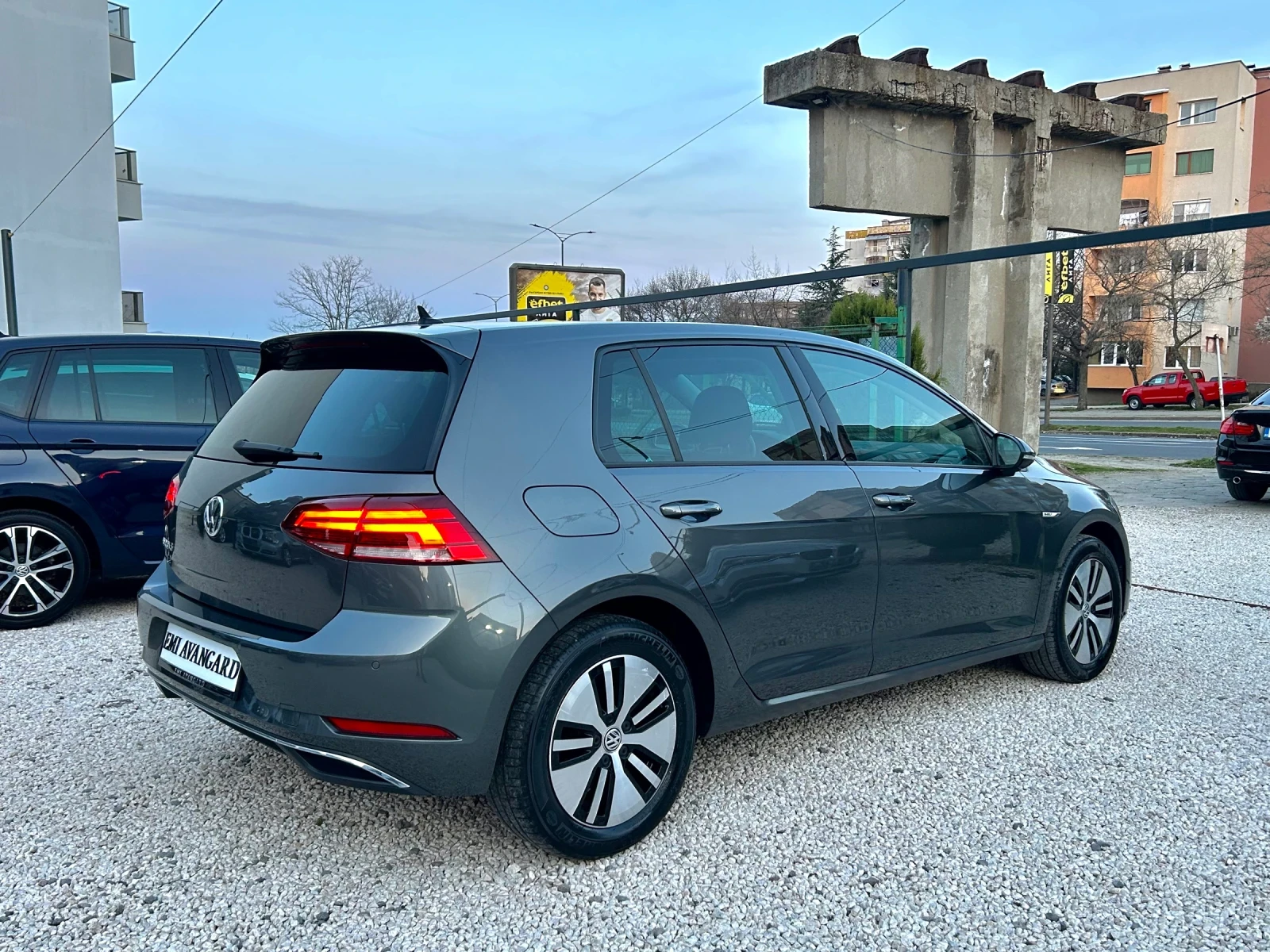 VW Golf E GOLF, снимка 6 - Автомобили и джипове - 51438526