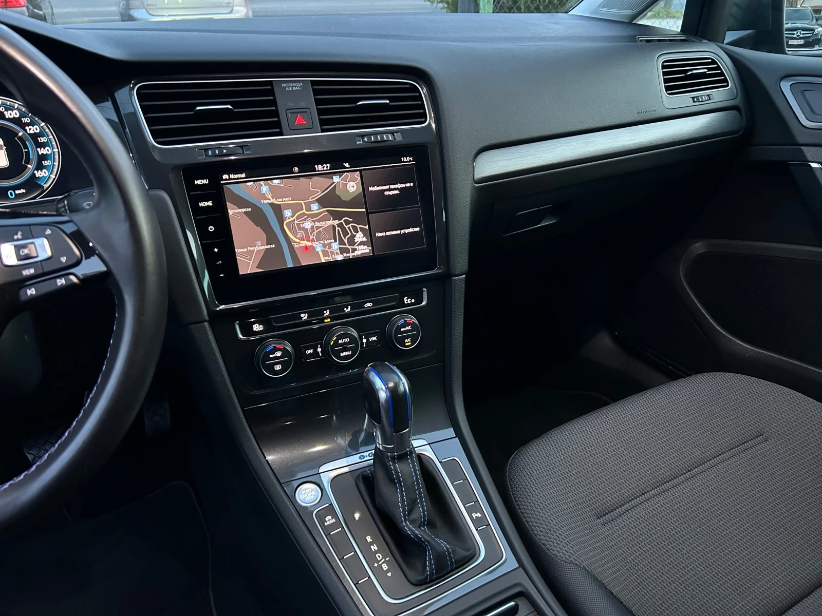 VW Golf E GOLF, снимка 15 - Автомобили и джипове - 51438526