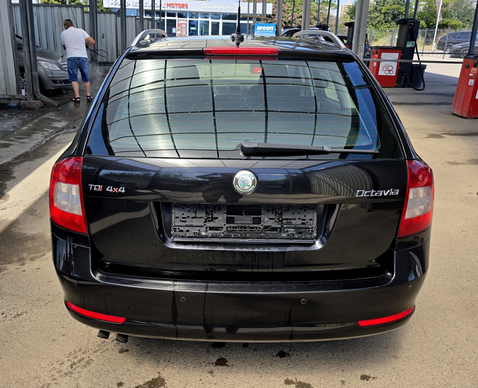 Skoda Octavia 2.0TDI/Common Rail/4x4/КАТО НОВ - изображение 6