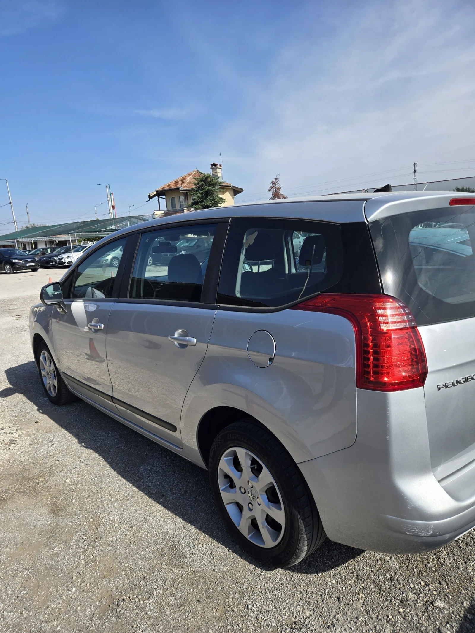 Peugeot 5008 1.6i - изображение 4