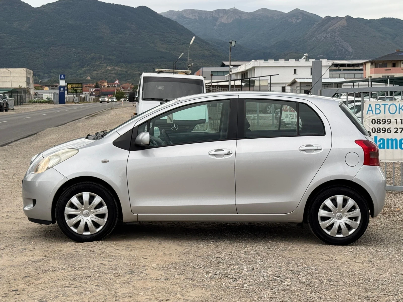 Toyota Yaris 1.3 i LIZING - изображение 3