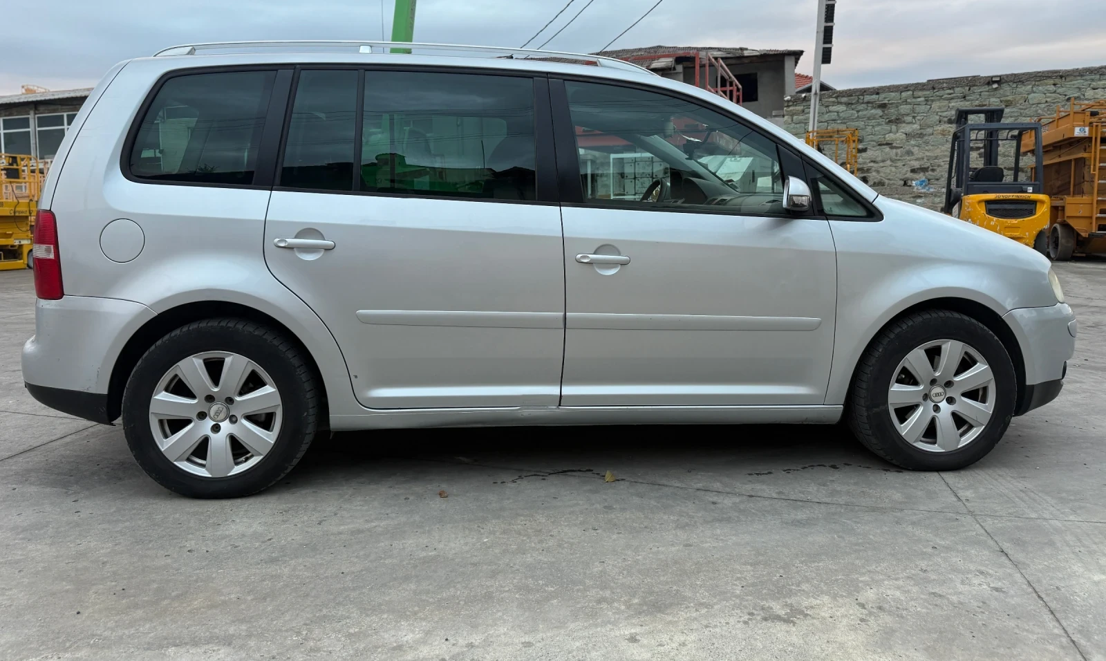 VW Touran 2.0 TDI 136hp | Mobile.bg   1