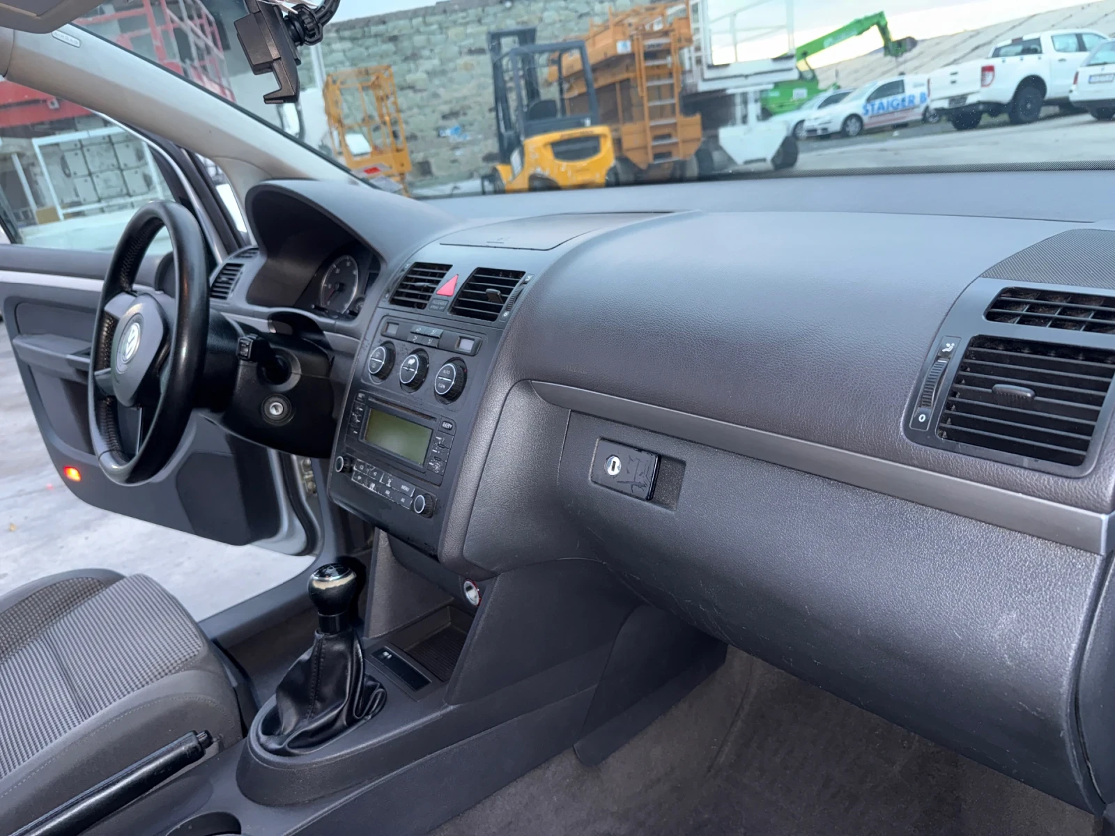 VW Touran 2.0 TDI 136hp | Mobile.bg   13