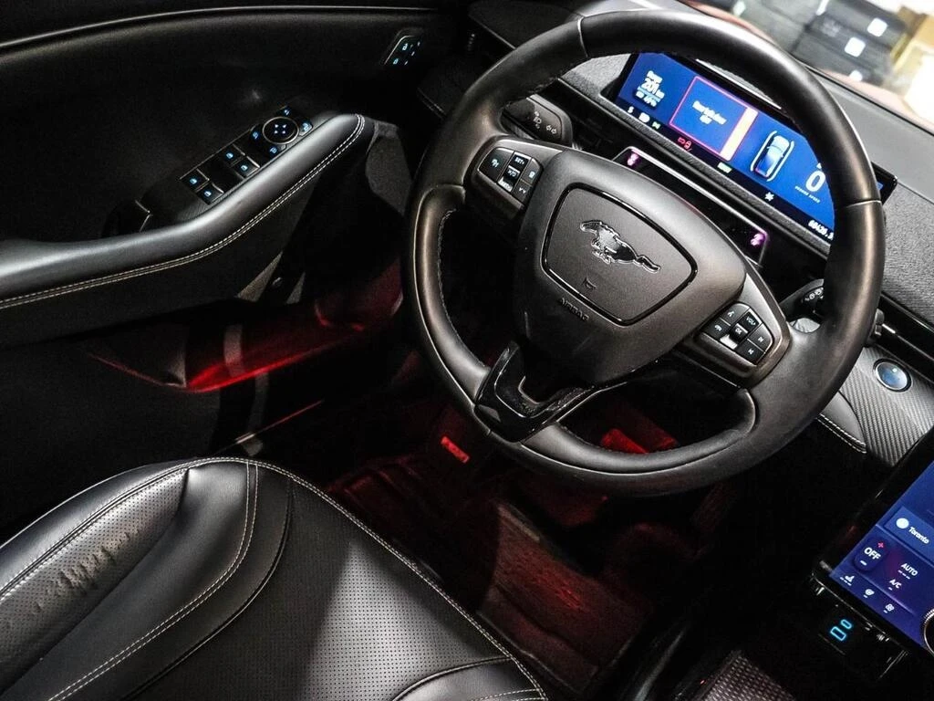 Ford Mustang Mach-E * Premium AWD * CARFAX * ��� ������������ ������ | Mobile.bg � ����������� 12