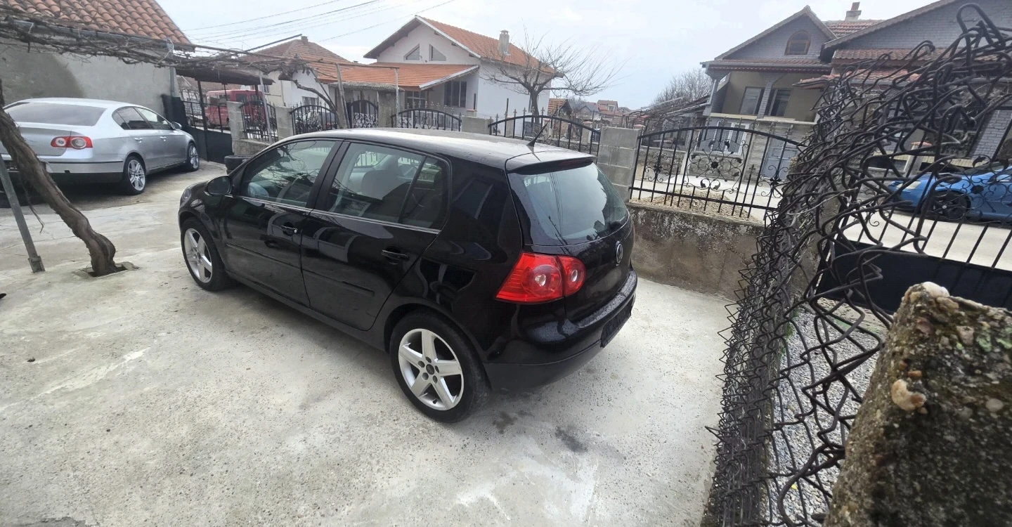 VW Golf 1.9 TDI, снимка 3 - Автомобили и джипове - 53930596