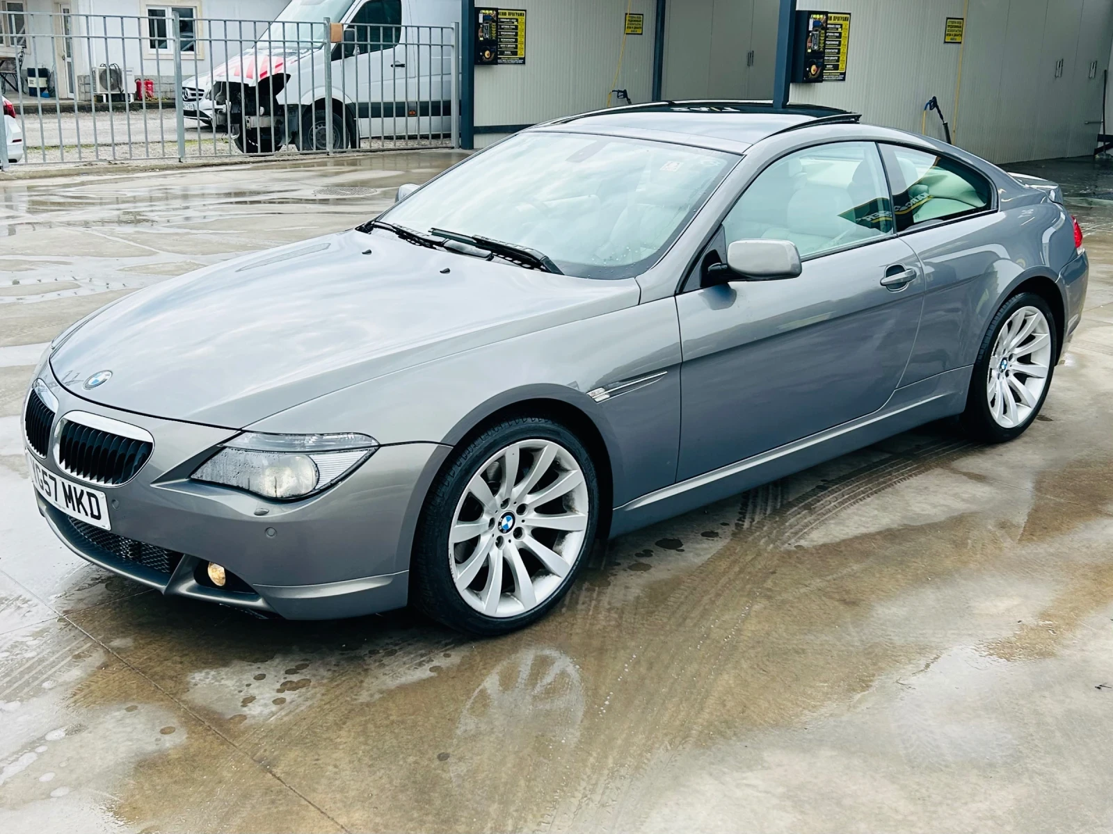 BMW 630 3.0 258 бензин КАТО НОВА, снимка 3 - Автомобили и джипове - 53935512