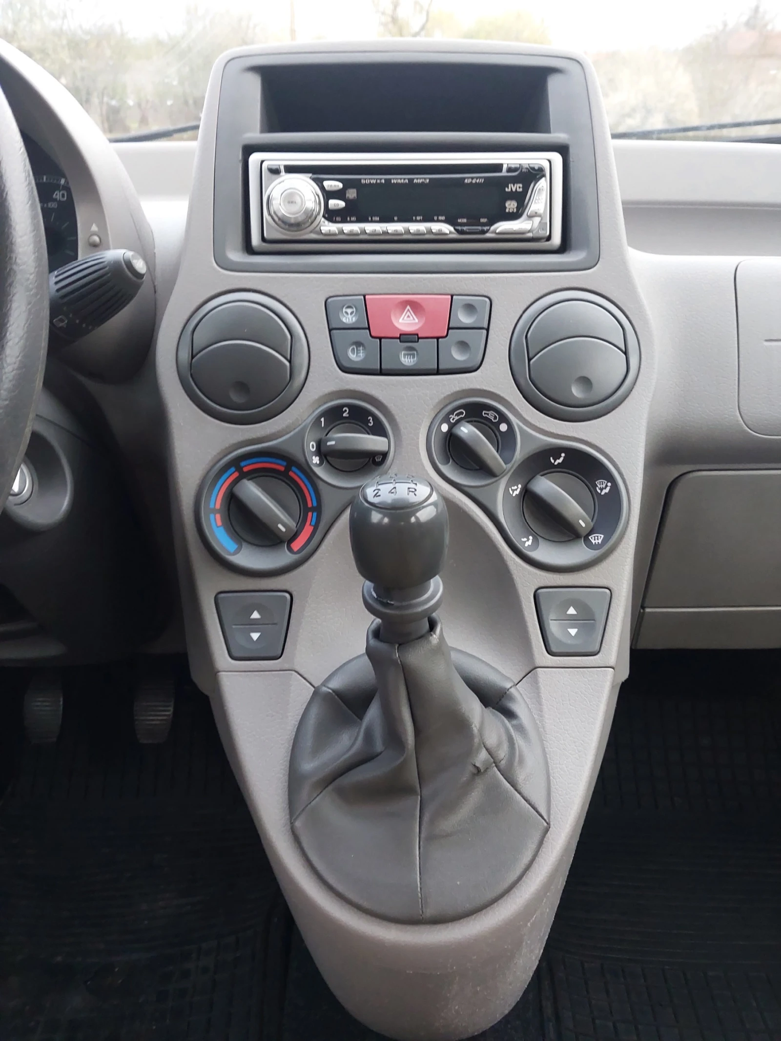 Fiat Panda 1.3 4x4 M.JET, снимка 13 - Автомобили и джипове - 54183509