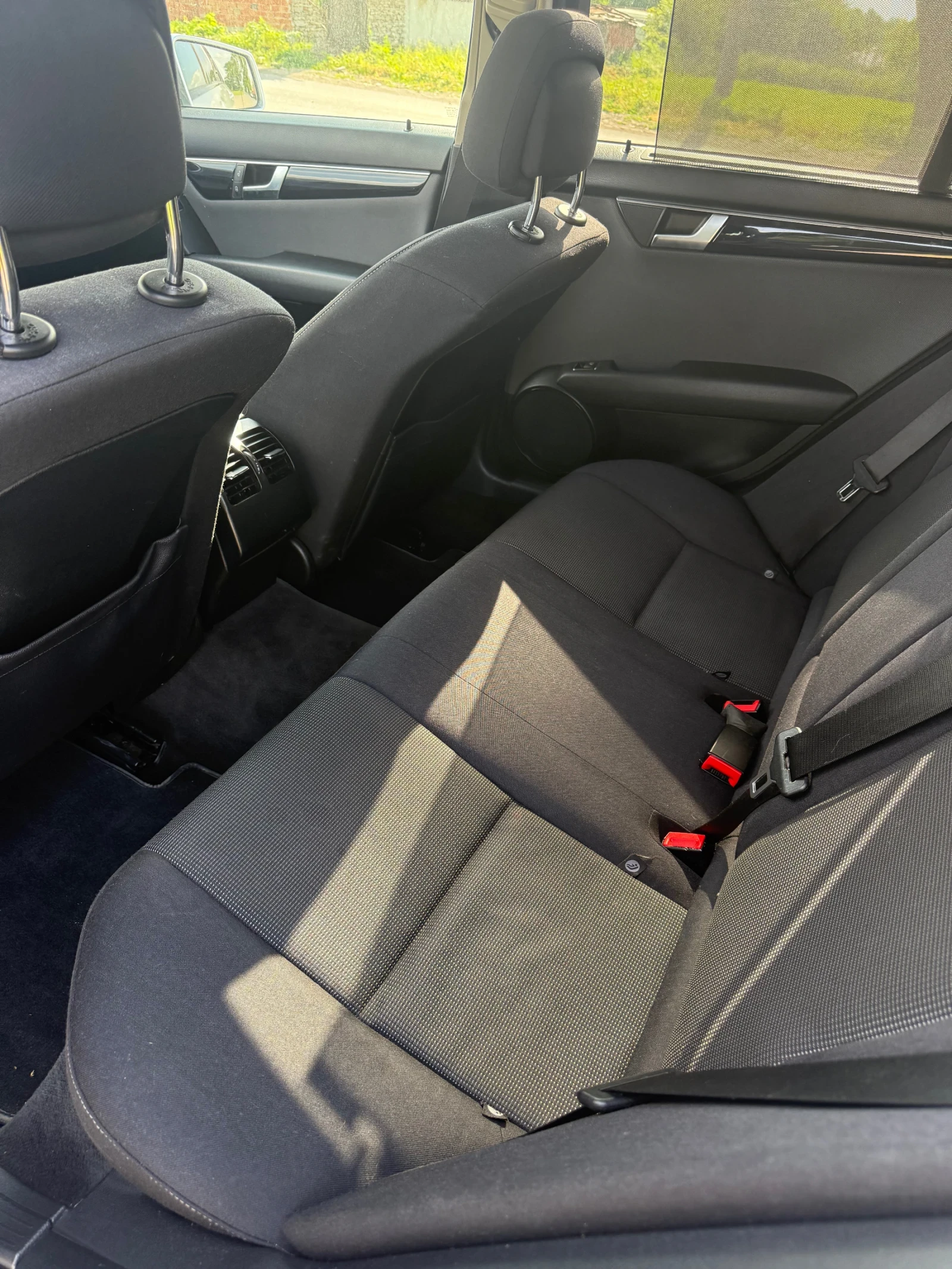 Mercedes-Benz C 220 2.2, снимка 8 - Автомобили и джипове - 54518982