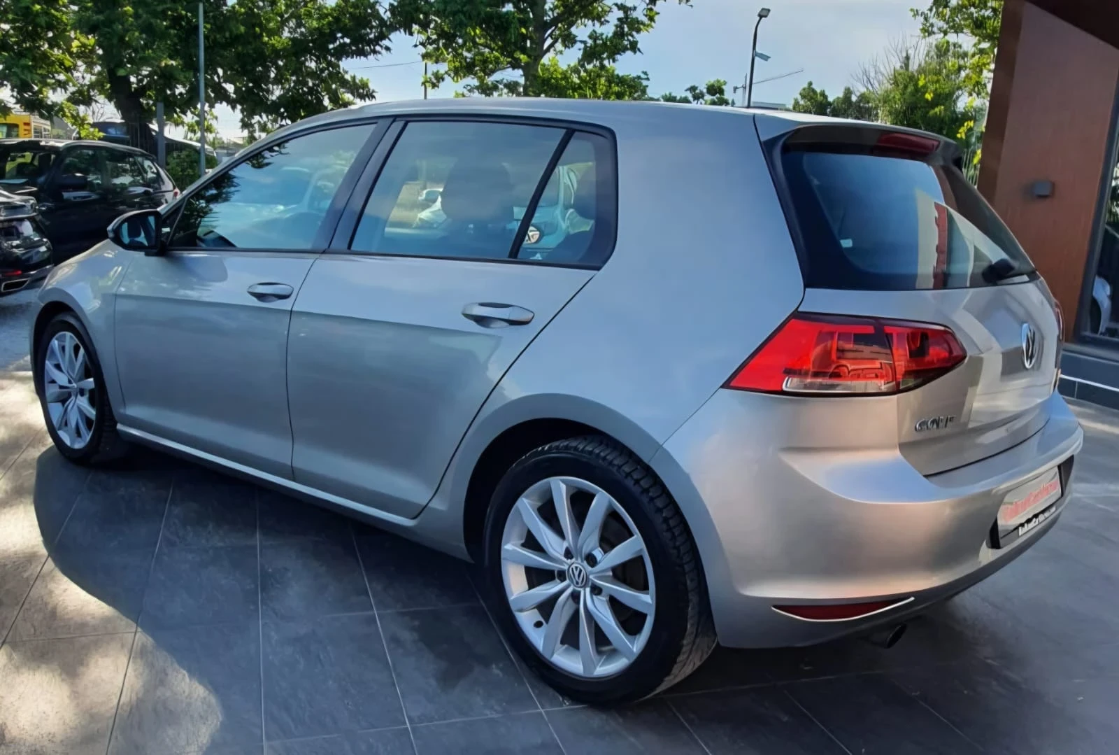 VW Golf 1.6TDI Common rail High Line Euro5B, снимка 3 - Автомобили и джипове - 54847253