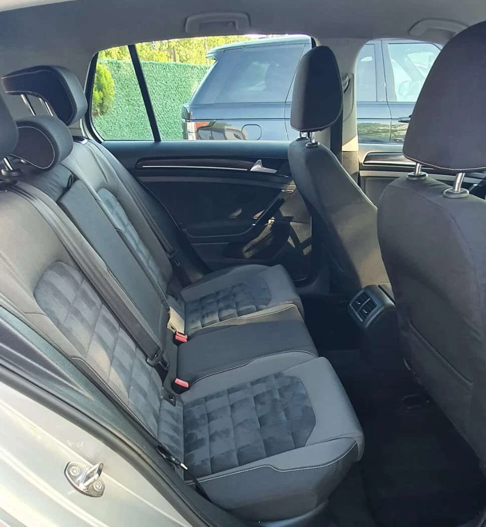 VW Golf 1.6TDI Common rail High Line Euro5B, снимка 14 - Автомобили и джипове - 54847253