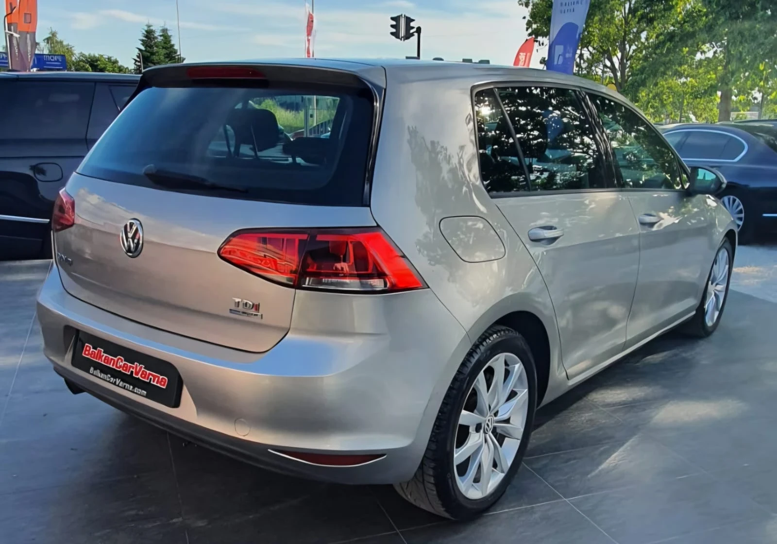 VW Golf 1.6TDI Common rail High Line Euro5B, снимка 7 - Автомобили и джипове - 54847253