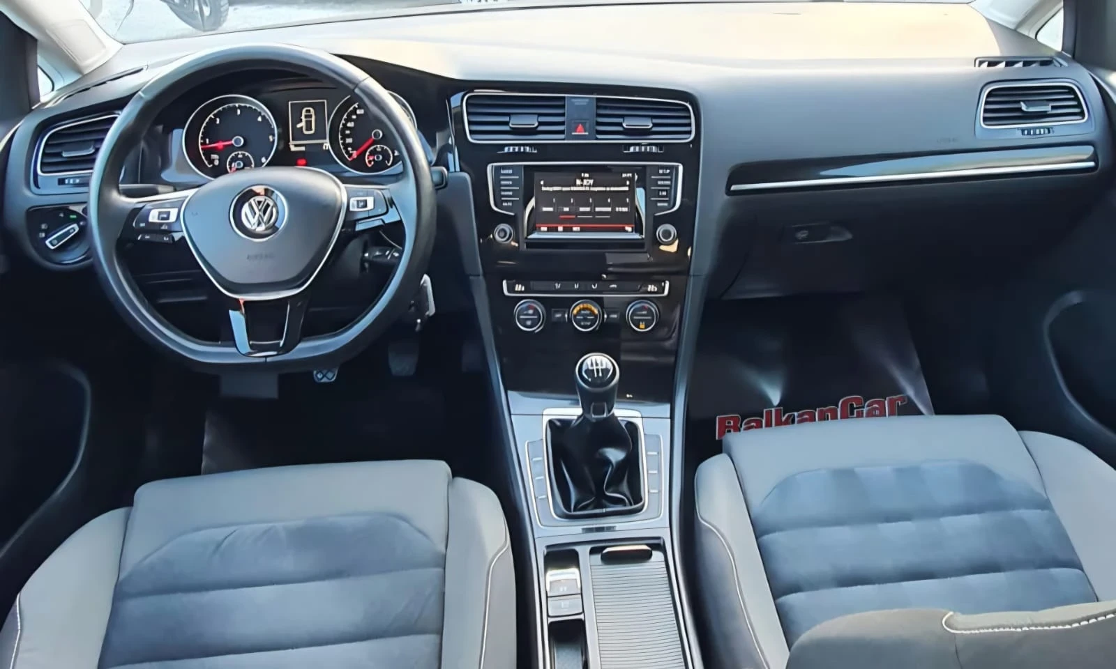 VW Golf 1.6TDI Common rail High Line Euro5B, снимка 16 - Автомобили и джипове - 54847253
