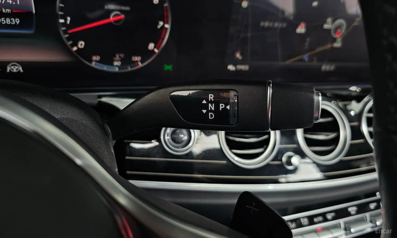 Mercedes-Benz E 450 4MATIC Exclusive, снимка 9 - Автомобили и джипове - 55048255