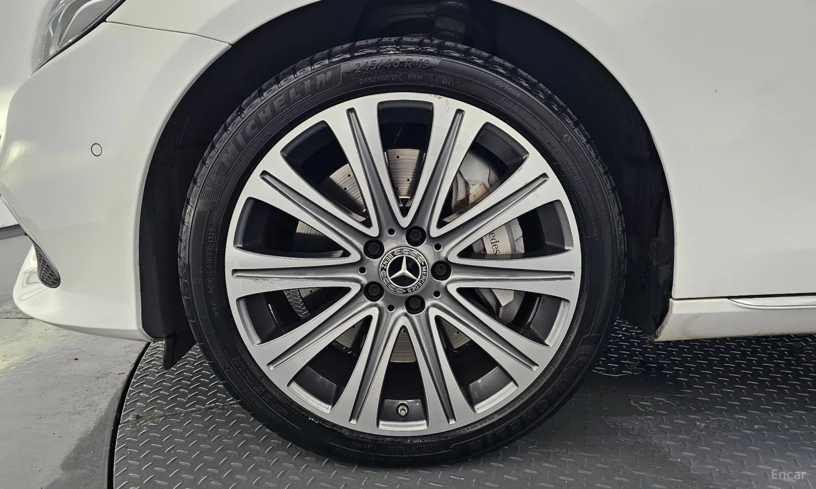 Mercedes-Benz E 450 4MATIC Exclusive, снимка 5 - Автомобили и джипове - 55048255