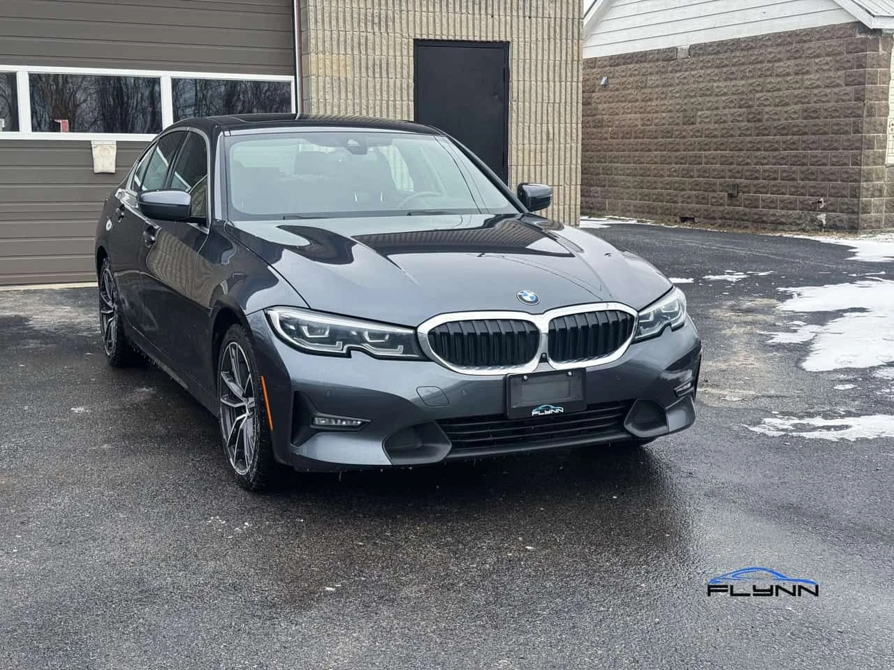 BMW 330 * 330e xDrive Plug in Hybrid! Rare! * CARFAX * ��� | Mobile.bg � ����������� 3