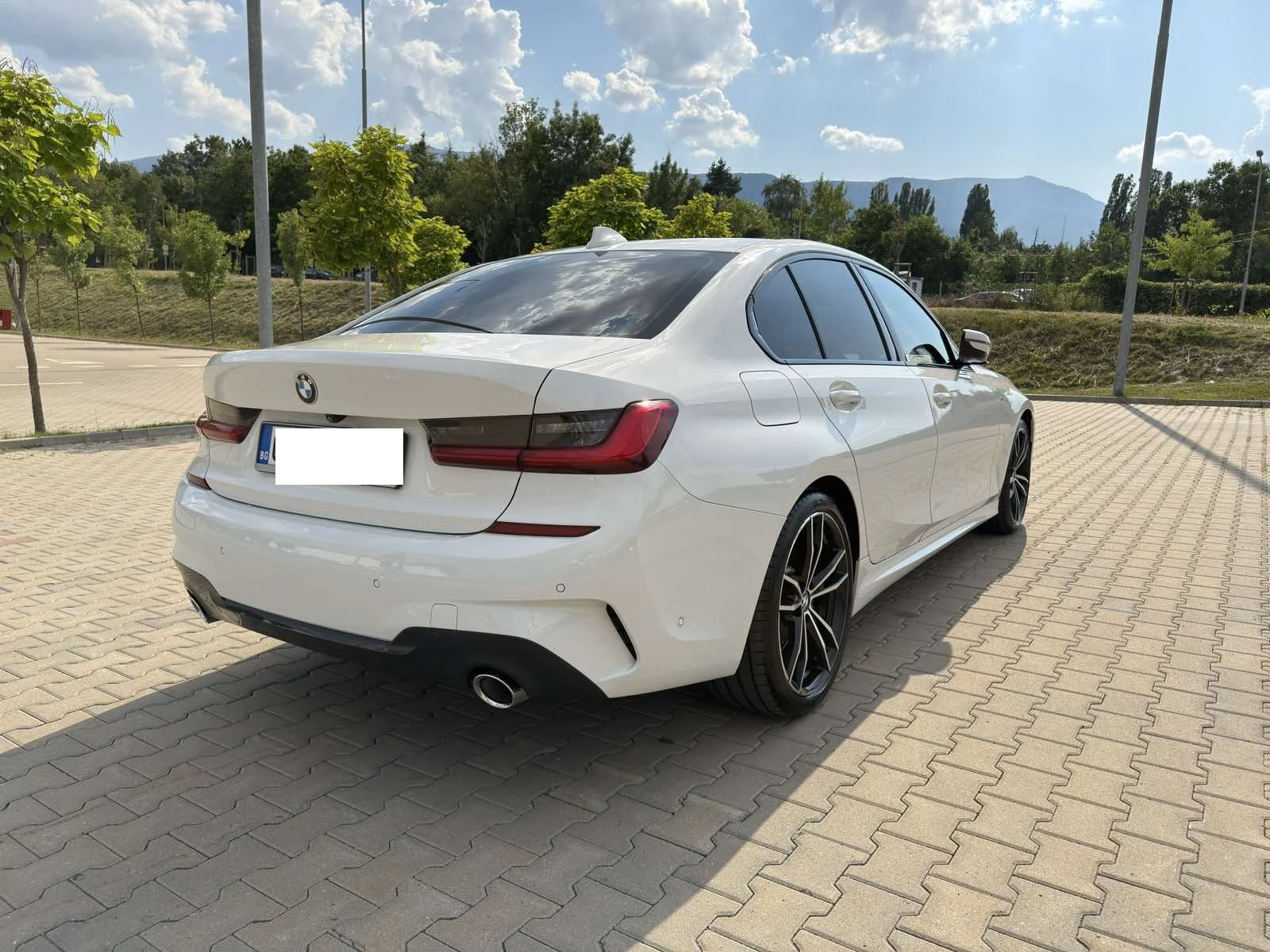 BMW 320 D mild hybrid , снимка 4 - Автомобили и джипове - 55344626