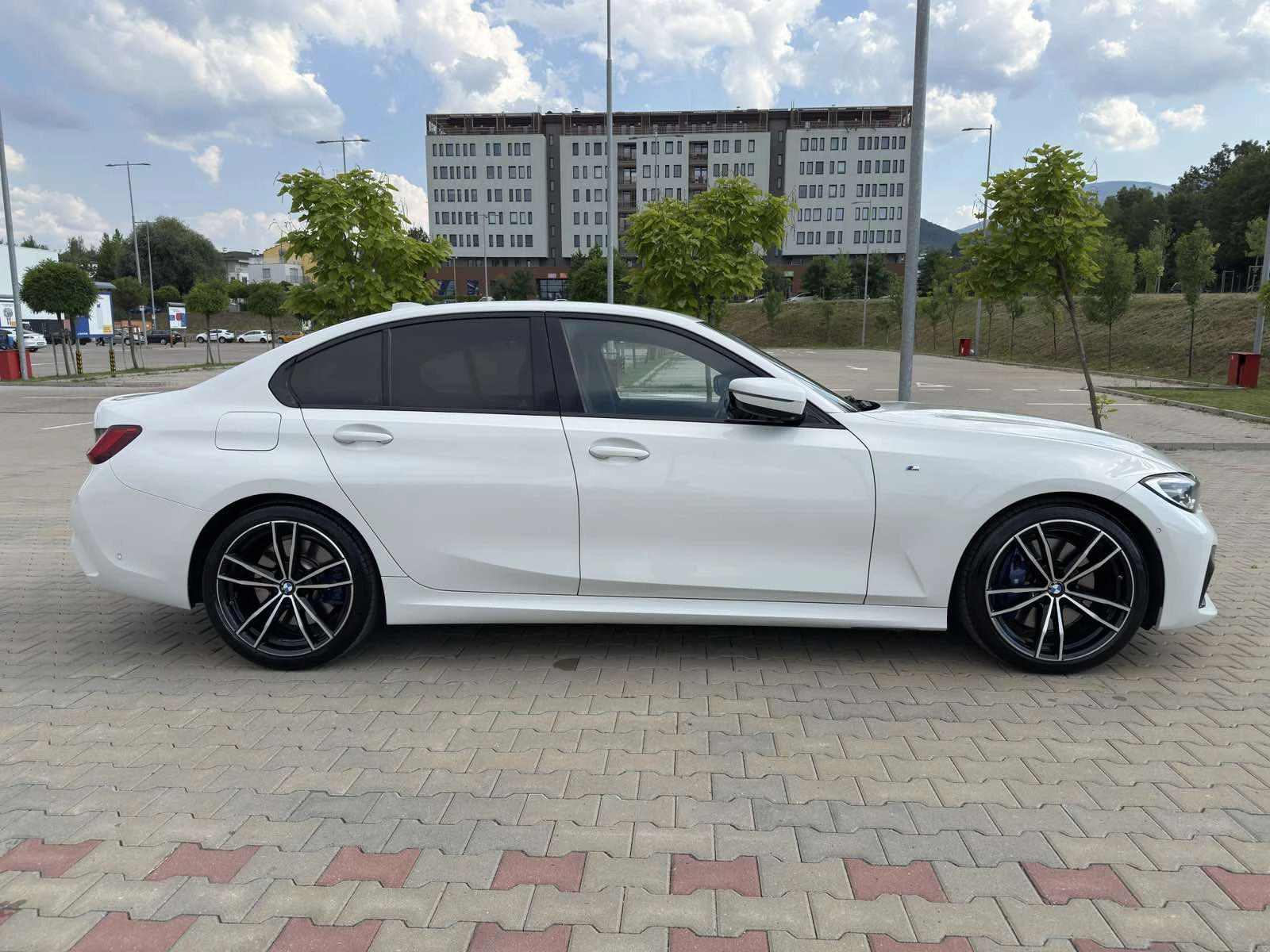 BMW 320 D mild hybrid , снимка 3 - Автомобили и джипове - 55344626