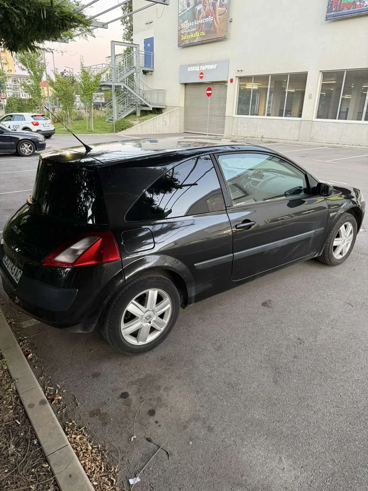 Renault Megane 1.5 dci, снимка 3 - Автомобили и джипове - 55483330