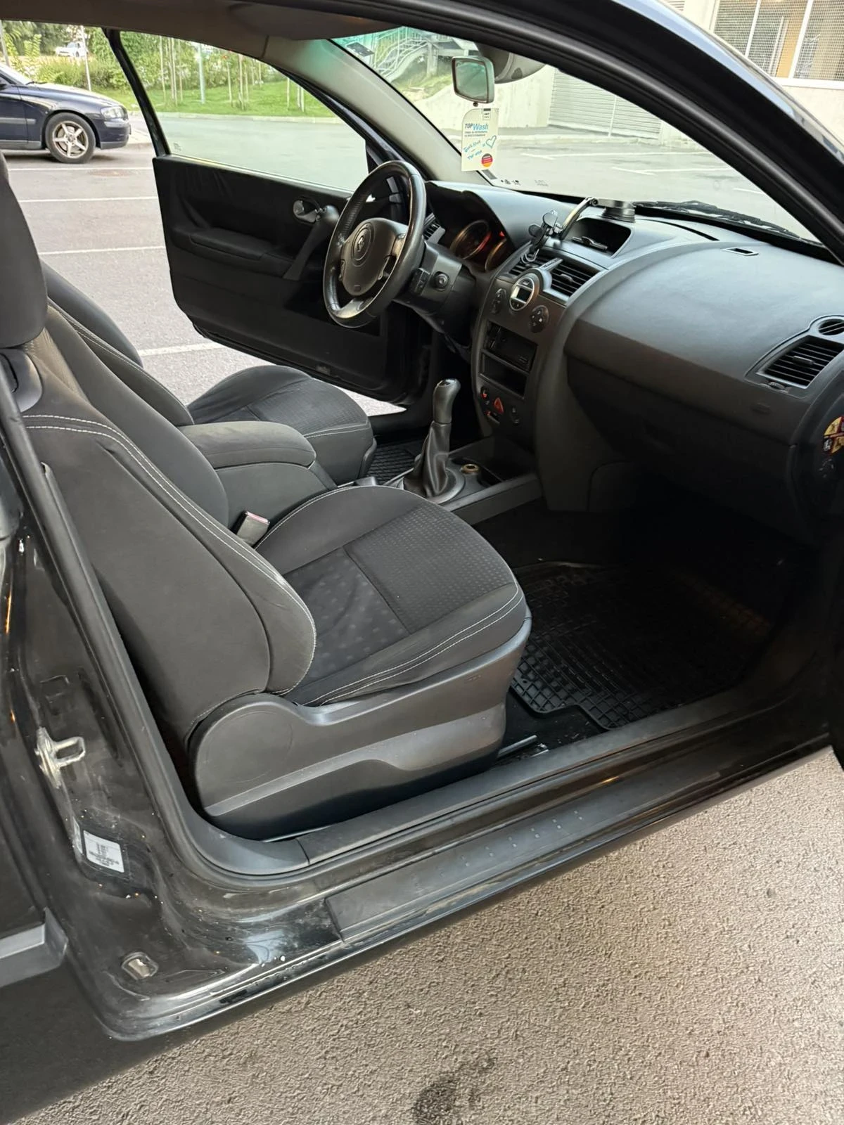 Renault Megane 1.5 dci, снимка 7 - Автомобили и джипове - 55483330
